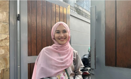Ayu Ting Ting putus dari Fardhana Putus, Jessica Iskandar Prihatin - GenPI.co