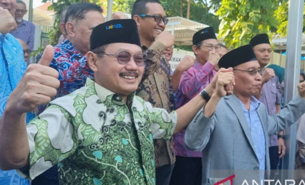 Unair Surabaya Kembalikan Jabatan Prof Bus Sebagai Dekan Fakultas Kedokteran - GenPI.co