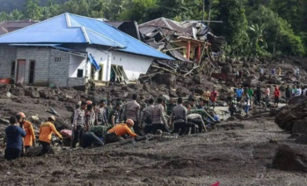 Banjir Bandang Terjang Ternate, 13 Warga Meninggal Dunia - GenPI.co