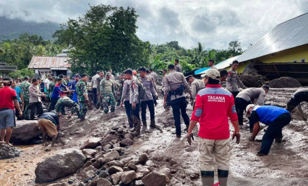 Pencarian Korban Banjir Bandang Ternate Dihentikan Sementara - GenPI.co