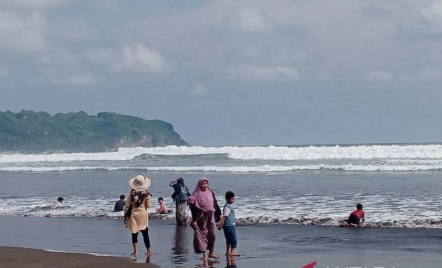 BMKG: Masyarakat di Jateng Diminta Waspada Angin Kencang Akibat Awan Cumulonimbus - GenPI.co