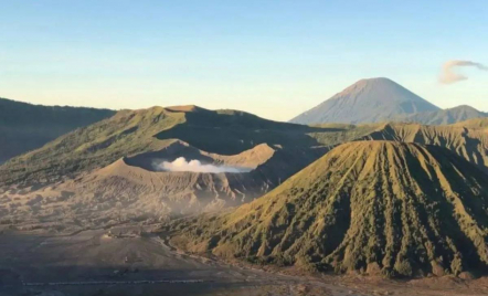 Libur Panjang Maulid Nabi, Gunung Bromo Dikunjungi 9.061 Wisatawan - GenPI.co