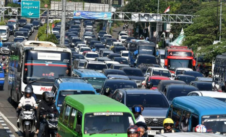 Kawasan Wisata Puncak Bogor Macet Parah, Pemprov Jabar Sebut Kapasitas Kendaraan Berlebihan - GenPI.co