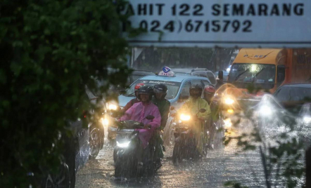 Waspada! Hujan Deras Berpotensi Guyur Jateng Saat Mudik Lebaran - GenPI.co