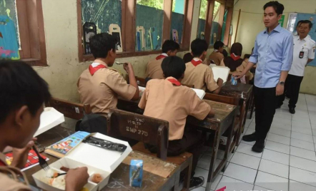 Urus Program Makan Bergizi, Presiden Prabowo Bentuk 85 Kantor Satuan Layanan - GenPI.co