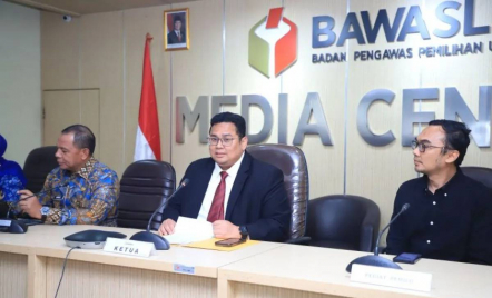 Bawaslu RI Bolehkan Calon Kepala Daerah Kampanye Pakai Fasilitas Pemerintah, Ini Contohnya - GenPI.co