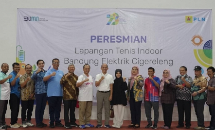 Komisaris Independen PLN Resmikan Lapangan Tenis Bekas Gudang di Bandung - GenPI.co