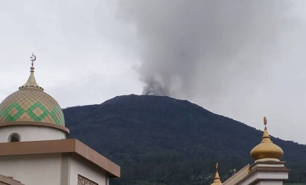 Status Gunung Marapi Naik dari Waspada Jadi Siaga - GenPI.co