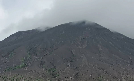 Tetap Waspada! Gunung Ruang Alami 31 Kali Gempa Vulkanik - GenPI.co