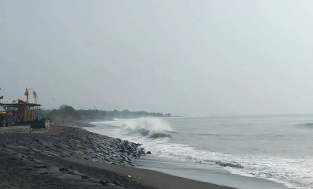 Gelombang Laut di Perairan Bali Setinggi 2,5 Meter, BMKG Keluarkan Peringatan Dini - GenPI.co