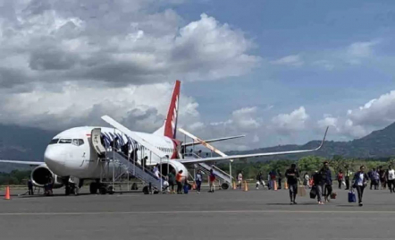 5 Bulan Ditutup Akibat Erupsi Gunung Lewotobi Laki-Laki, Bandara Frans Seda Maumere Kembali Beroperasi - GenPI.co