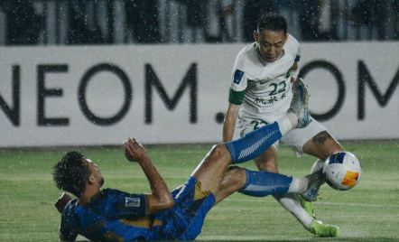 Persib Bandung Tersingkir dari Liga Champions Asia 2, Bojan Hodak: Pertahanan Buruk! - GenPI.co