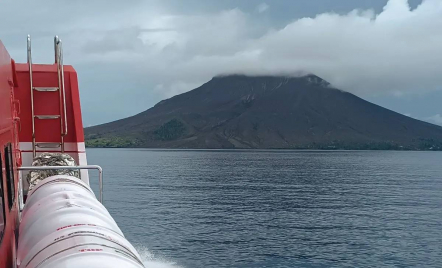 Gunung Ruang Alami Gempa Vulkanik 22 Kali, Ini Kondisinya - GenPI.co