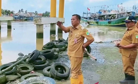 Ribuan Rumah di Karawang Diterjang Banjir Rob, Ini Penyebabnya - GenPI.co