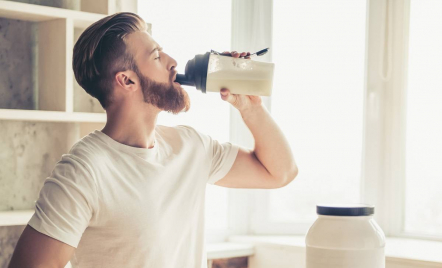 Konsumsi Susu Tinggi Protein untuk Membantu Pembentukan Otot - GenPI.co