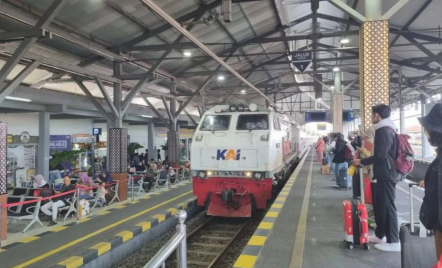 Pola Operasi 32 KA Jarak Jauh di Daop 6 Yogyakarta Direkayasa saat Malam Tahun Baru, Bisa Naik dari Stasiun Lempuyangan - GenPI.co