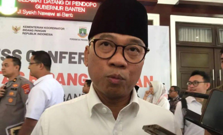 Bantah Kumpulkan Kades untuk Memenangkan Istri, Yandri Susanto: Halu Semuanya - GenPI.co