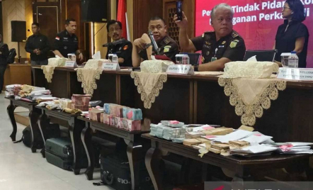 Kejagung Lacak Sumber Uang yang Disita dari eks Ketua PN Surabaya - GenPI.co