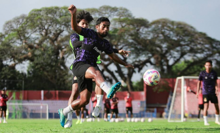 4 Laga Tanpa Menang, Persik Kediri Usung Misi Bangkit Hadapi Persis Solo - GenPI.co