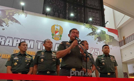 Maruli Simanjuntak Sebut Letkol Teddy Tak Harus Mundur dari Militer - GenPI.co