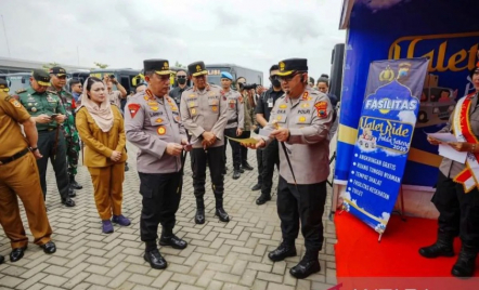 Jelang Mudik Lebaran, Kapolri Cek Layanan Valet and Ride di Brebes - GenPI.co