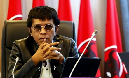 Dorong Potongan Aplikator Ojol 10 Persen, Adian Napitupulu: untuk Masa Depan Anak Driver - GenPI.co