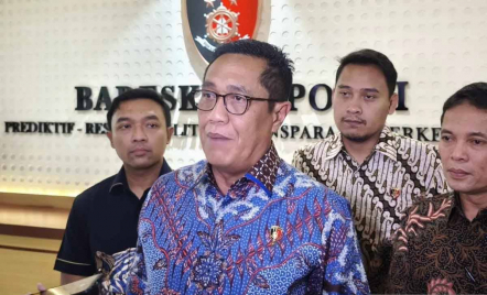 Aduan Dugaan Ijazah Palsu Jokowi oleh TPUA, Dokumen Lulus Ujian Diuji Lab - GenPI.co