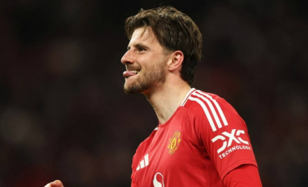 Cetak 2 Gol untuk Manchester United, Mason Mount Samai Rekor David Beckham - GenPI.co