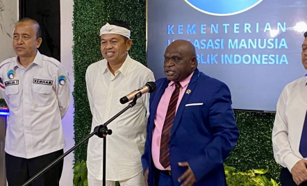 Menteri HAM Akan Usulkan Pendidikan Barak Militer ke Mendikdasmen - GenPI.co