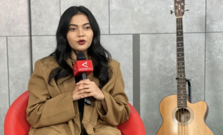 Garap Lagu Baru, Citra Scholastika Rajin Buka KBBI - GenPI.co