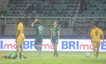 Persebaya Gagal Menang Lagi, Finishing Jadi Sorotan - GenPI.co