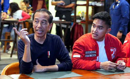 Pengamat Sebut PSI Partai Keluarga, Kursi Ketum Bisa Diduduki Jokowi - GenPI.co