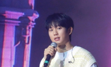 Drama Korea Lovestuck! Dibintangi Jung Hae In dan Ha Young, Kisahnya Sangat Romantis - GenPI.co