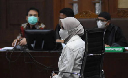 Geledah Rumah Kasus Suap Eks Bupati Kuker, KPK Sita Rp788 Juta hingga 41.300 Dolar AS - GenPI.co
