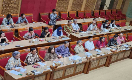 Proyek Penulisan Sejarah Gagasan Fadli Zon Dinilai Bahaya, Bisa Mencuci Dosa Rezim - GenPI.co