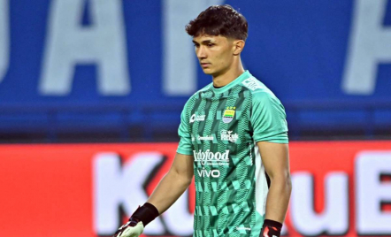 Persib Bandung Ganti Kiper, Kontrak Ray Mendoza Tidak Diperpanjang - GenPI.co