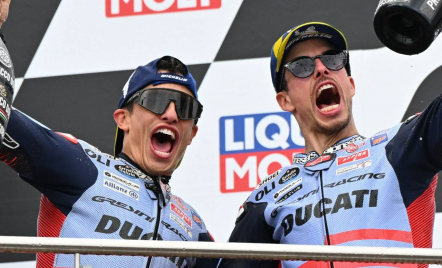 Marc Marquez Merasa Aneh Bersaing dengan Adiknya di MotoGP 2025 - GenPI.co