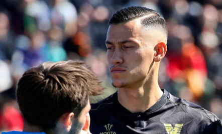 Bertahan di Venezia, Jay Idzes Bakal Dilatih Legenda AC Milan - GenPI.co