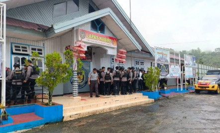 19 Napi Lapas Nabire Kabur Seusai Serang Sipir, Separuh Diduga KKB - GenPI.co