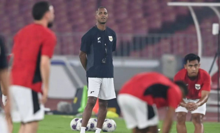 Kluivert Coret 5 Pemain Timnas Jelang Lawan China, Asnawi dan Arhan Out - GenPI.co
