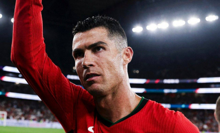 Cristiano Ronaldo Tegaskan Belum Ingin Pensiun - GenPI.co