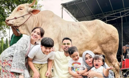 Kurban Puluhan Hewan, Raffi Ahmad: Supaya Dosa-Dosa Diampuni - GenPI.co