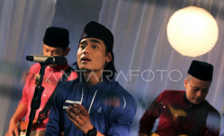 Bebaskan Lagunya Dinyanyikan Musisi Lain Tanpa Royalti, Charly Van Houten: Daripada Mumet - GenPI.co