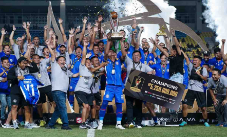 Panaskan Mesin, Arema FC Incar Juara di Piala Presiden 2025 - GenPI.co