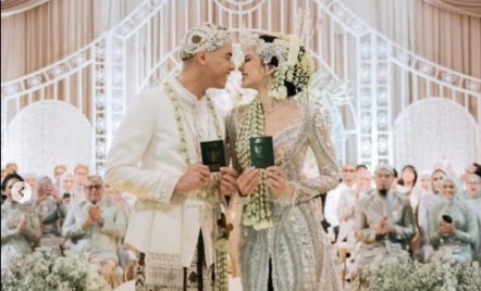 Ari Lasso Sebut Ahmad Dhani Menangis saat Al Ghazali Menikah - GenPI.co