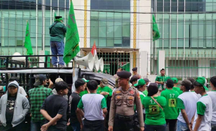 Partai Sedang Terpuruk, Desakan Pemecatan Rommy PPP Sebaiknya Disudahi - GenPI.co
