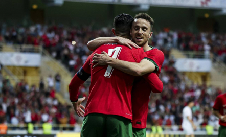 Cristiano Ronaldo Absen di Pemakaman Diogo Jota karena Tak Ingin Jadi Sorotan - GenPI.co