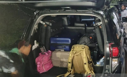 KPK Sisir Rumah & Kantor Dinas PUPR Mandailing Natal Bawa 3 Koper, Apa Isinya? - GenPI.co