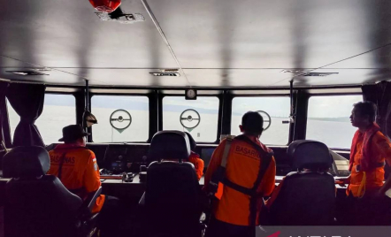 Pencarian Korban KMP Tunu Ditingkatkan, Kerahkan KRI Fanildo 732 hingga Penyelam - GenPI.co