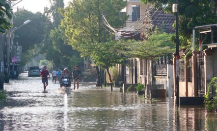 30.681 Orang Terdampak Banjir di Mataram, 15 Jiwa Luka dan 520 Mengungsi - GenPI.co